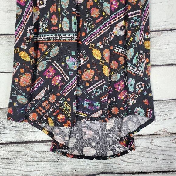 LuLaRoe Carly Dress XXS Black Bright Tribal Print Hi-Low Hem Short Sleeve Simply - Picture 2 of 8
